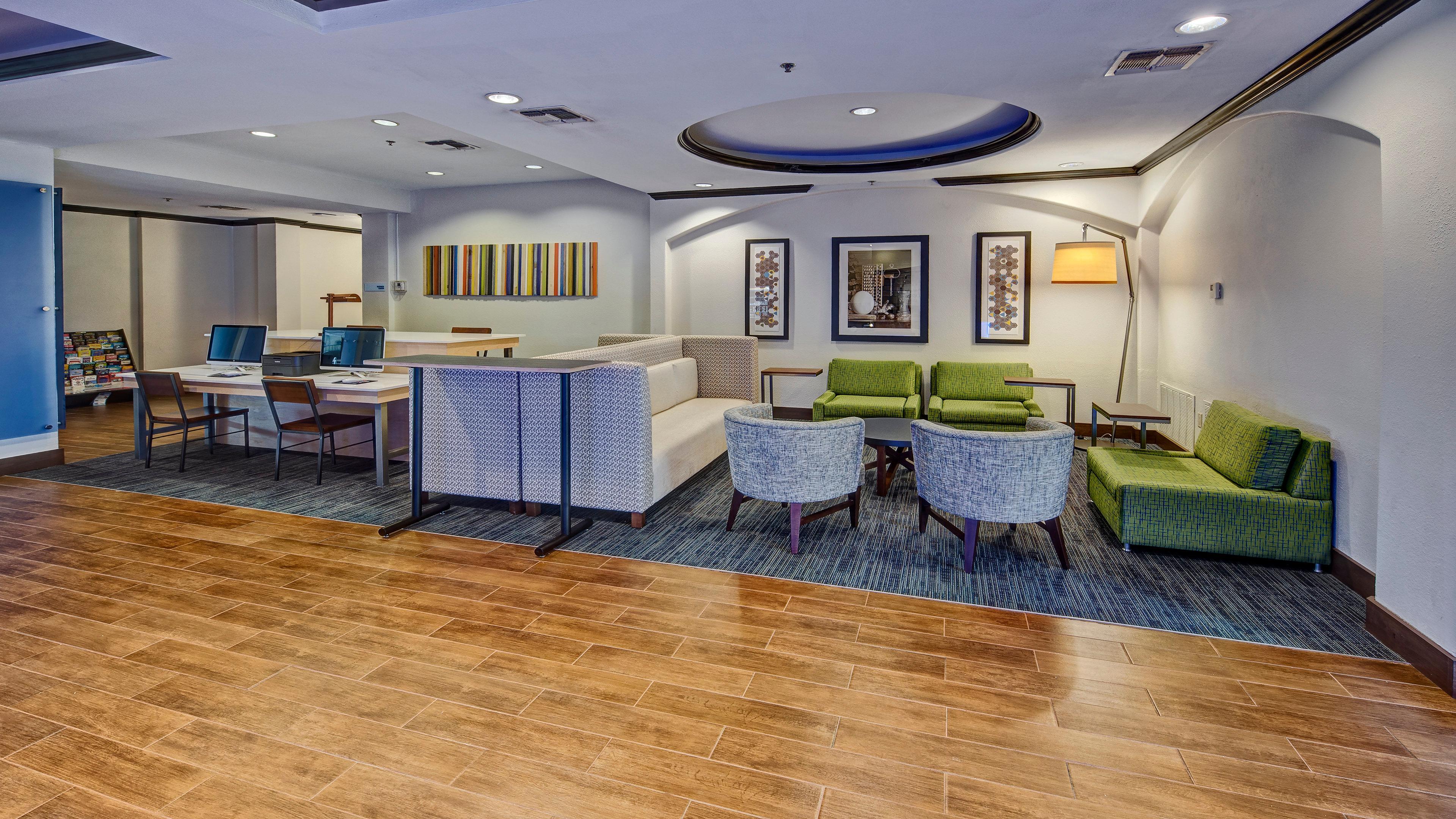 Express And I-45 By Ihg