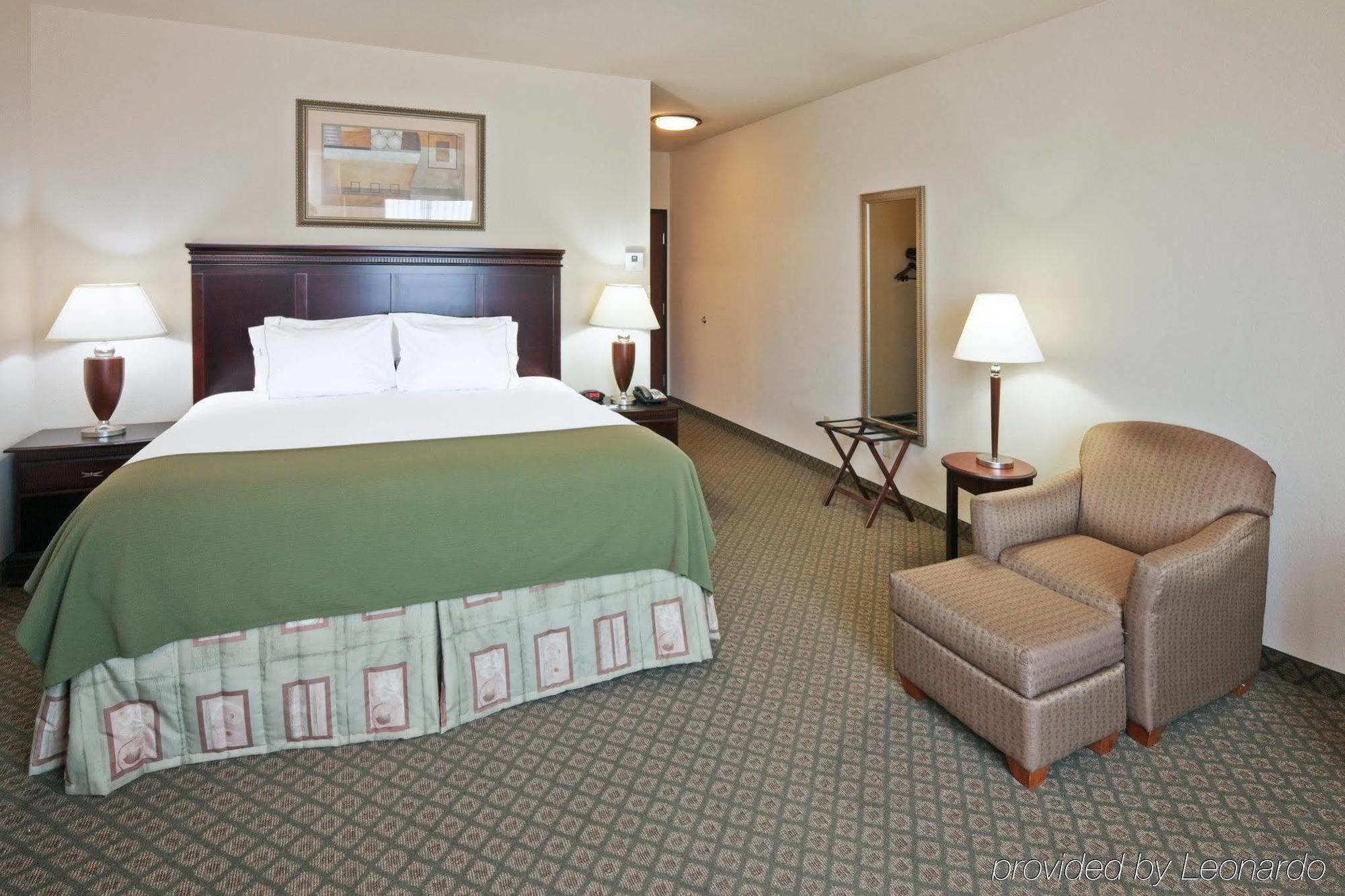 Express And I-45 By Ihg Hotel Corsicana